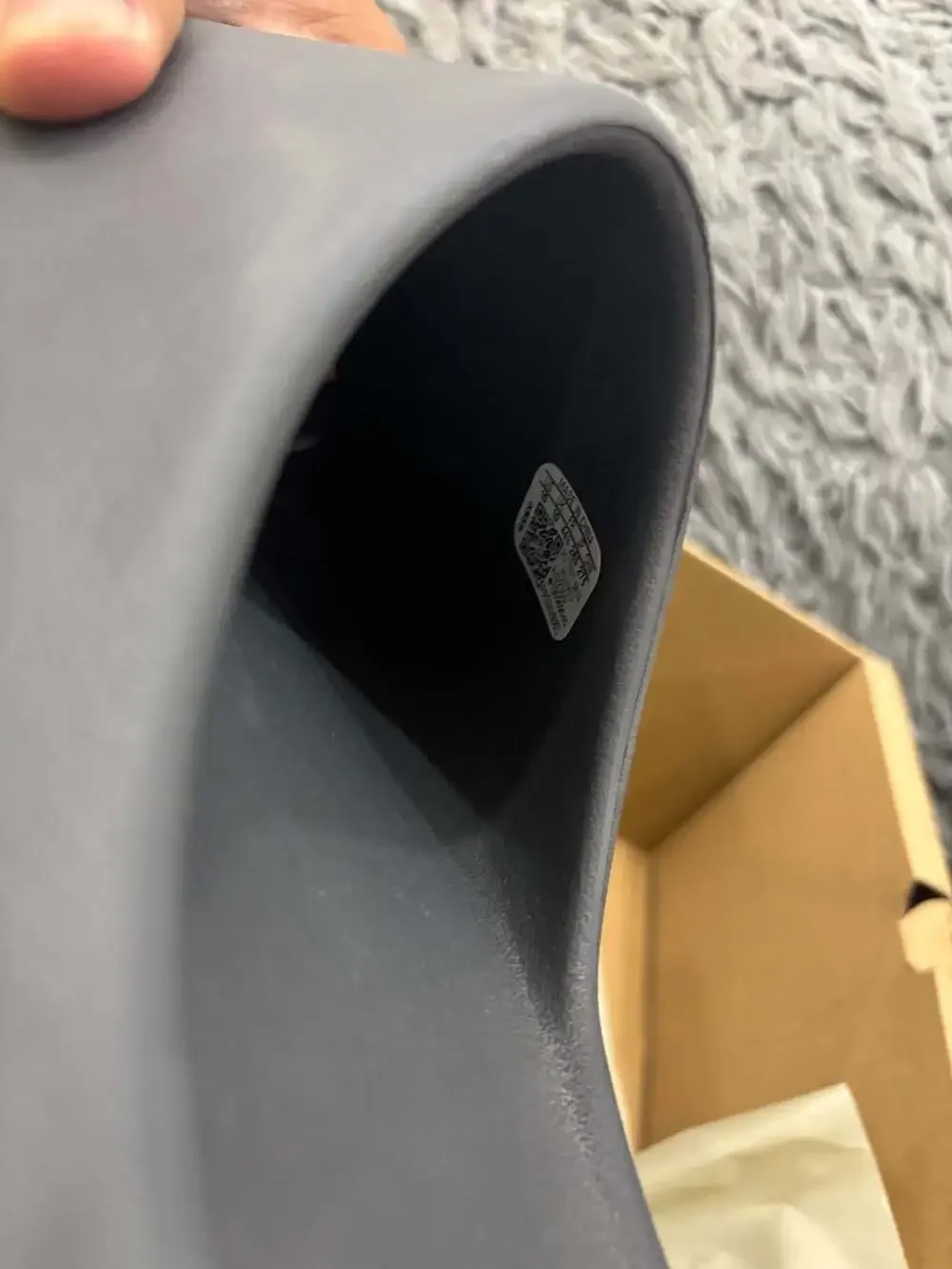 adidas Yeezy Slide 'Slate Grey' ID2350 US Men's Size 10 - Picture 6 of 7